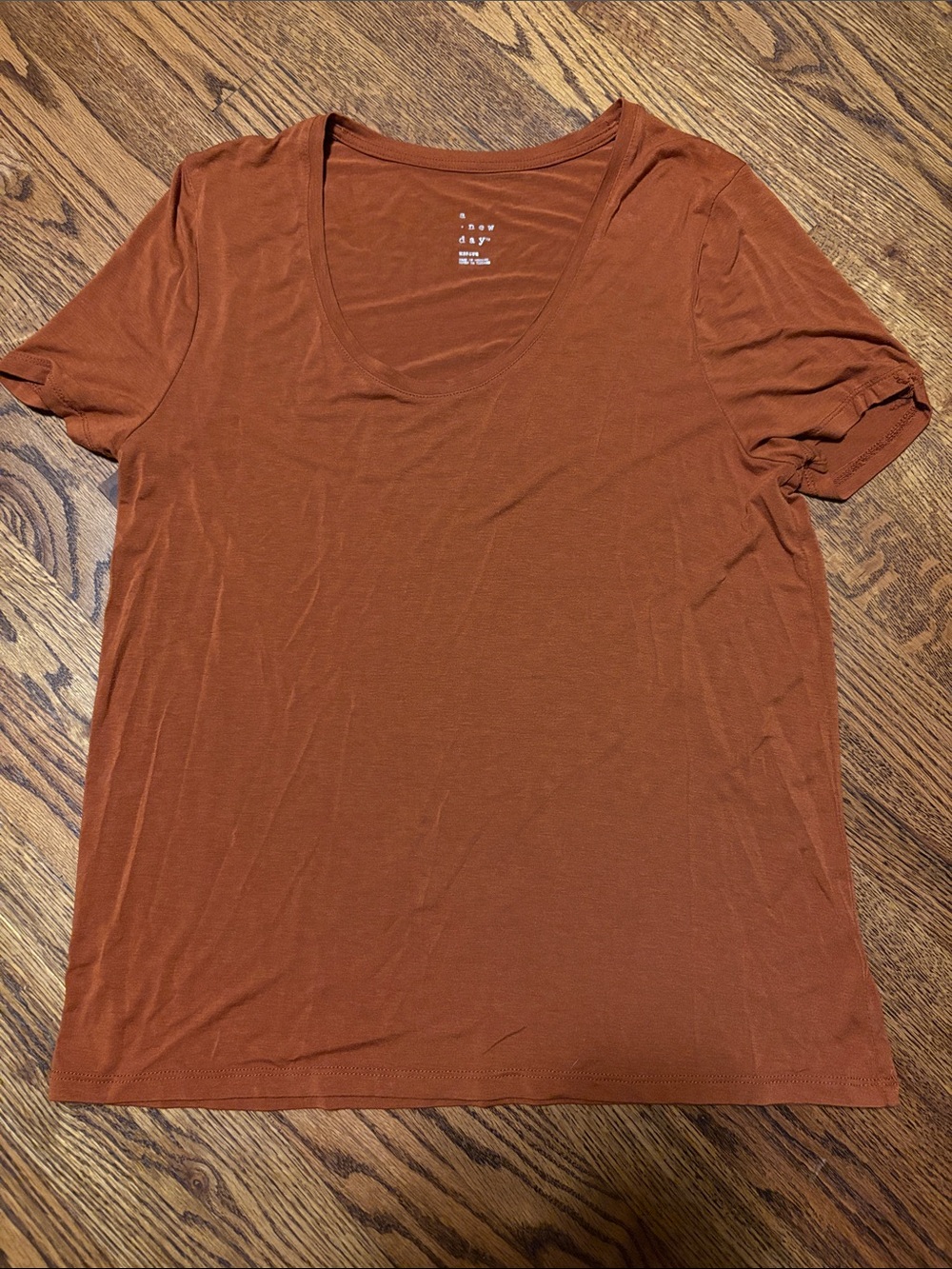 a new day Women's Scoop Neck Tee in Rust Brown Medium